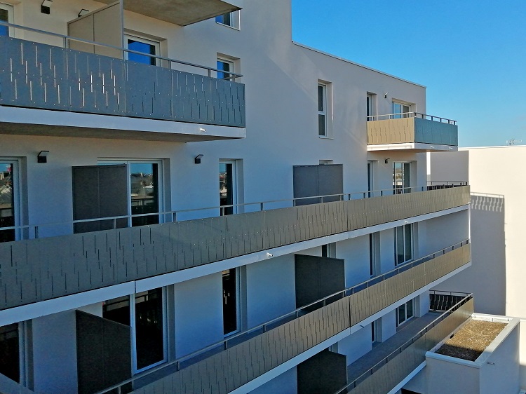 residence tree bord a saint nazaire 